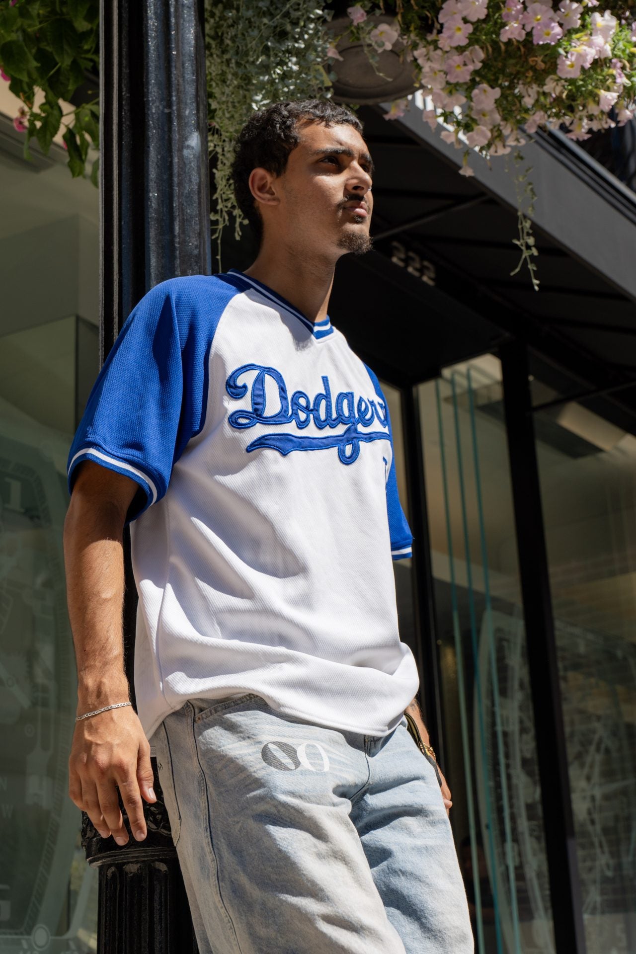 Leaning against a lamppost on Rodeo Drive in Wilomina denim